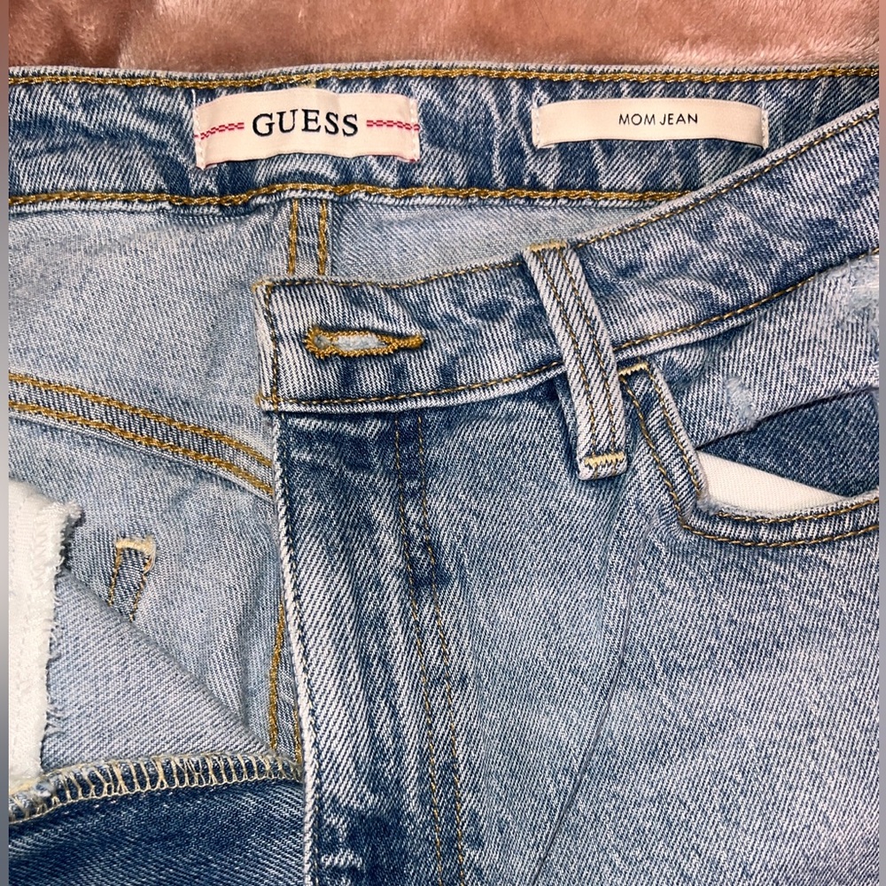 GUESS MOM JEANS